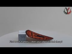 برچسب‌های لباس برجسته شده با چسب وِلکرو سفارشی براق / مات لوگوی TPU